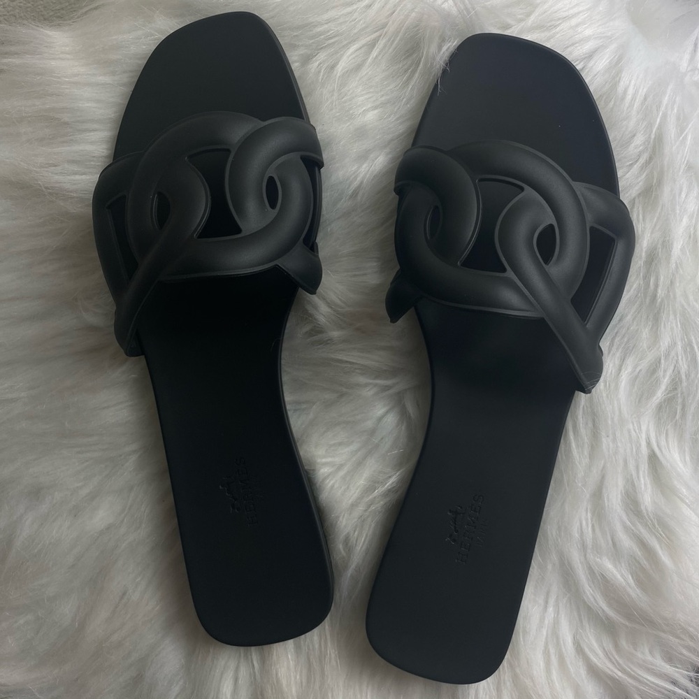 Hermès ALOHA SANDALS SIZE 41 US11 Noir/Black